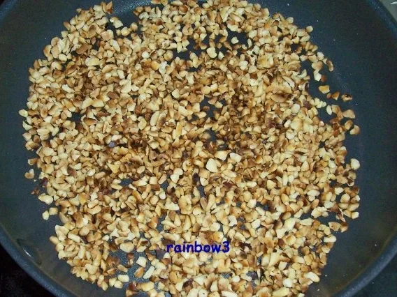 Rezept: Pralinen: Weihnachtliche Haselnuss-Kugeln Bild Nr. 4 Pralinen: Weihnachtliche Haselnuss-Kugeln - Rezept - Bild Nr. 4