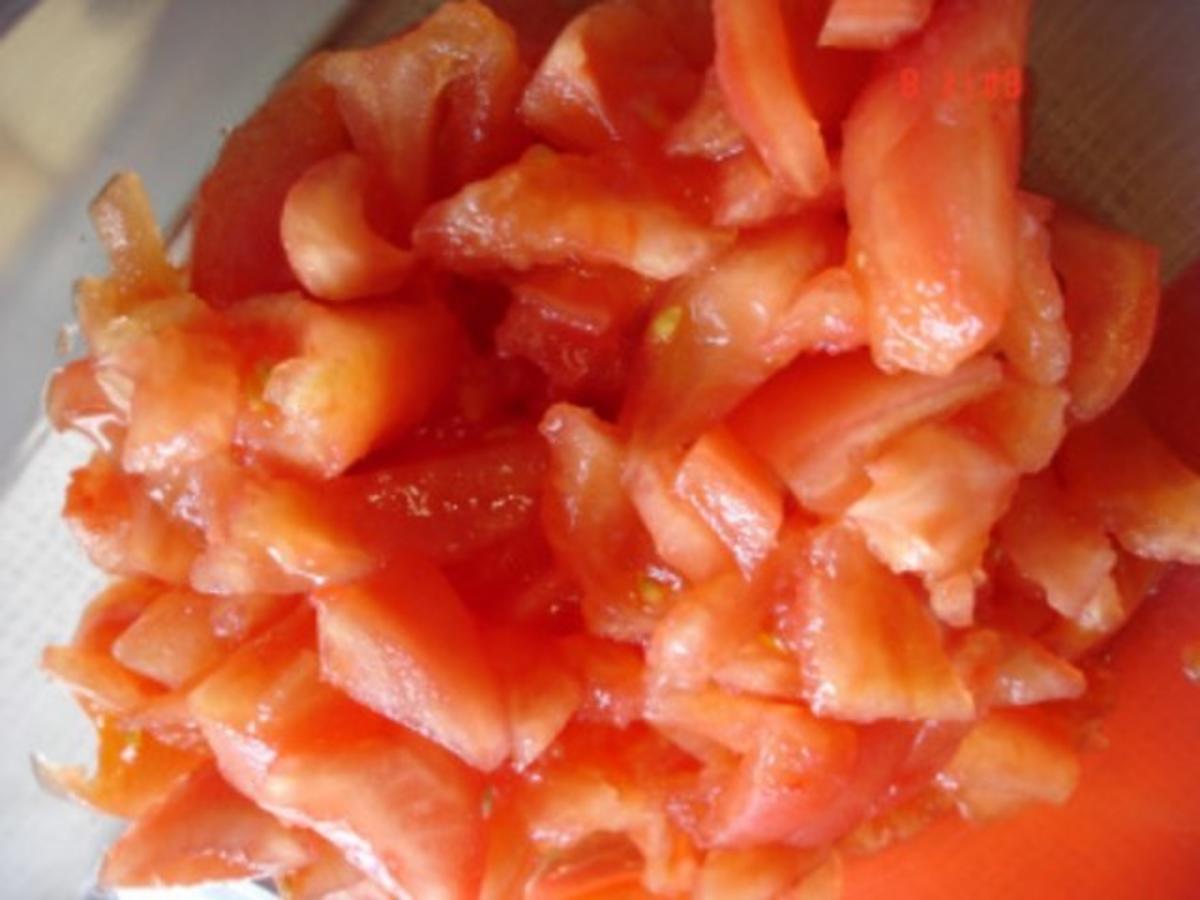 Tomaten-Gurkengemüse mit Bratwurst und Kartoffeln - Rezept - Bild Nr. 3