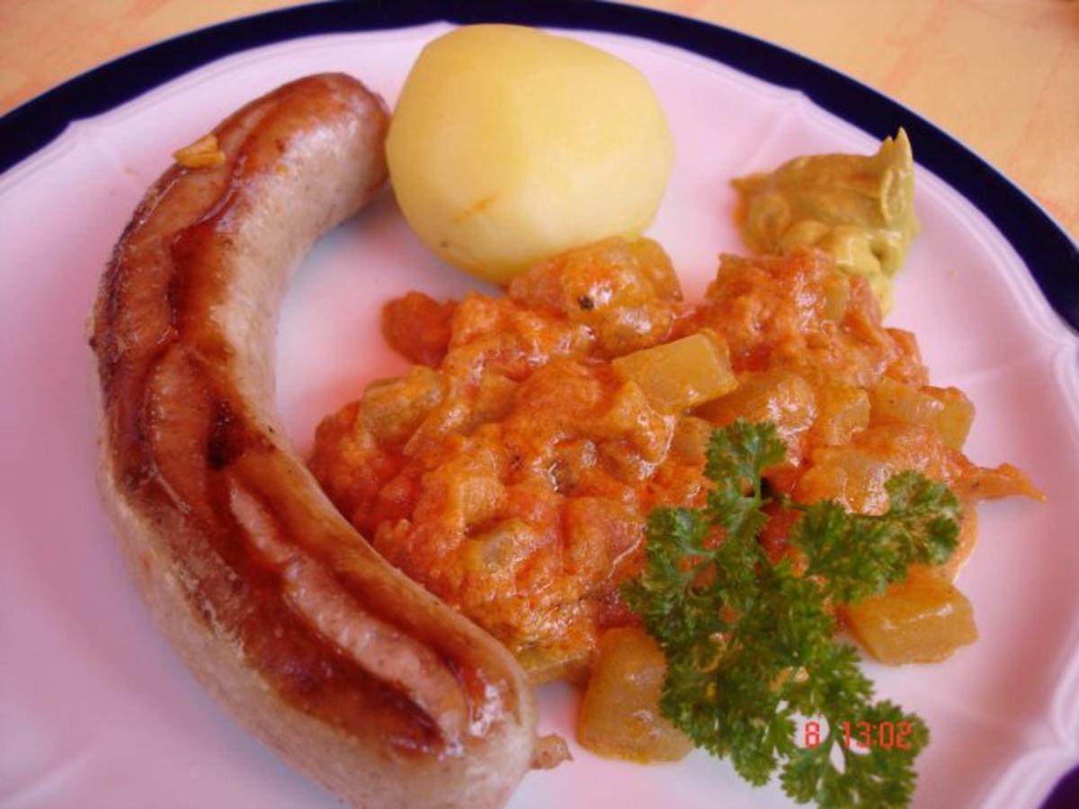 Tomaten-Gurkengemüse mit Bratwurst und Kartoffeln - Rezept - kochbar.de