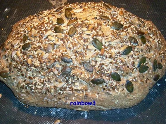 Backen: Dinkel-Körner-Brot (Sauerteig) - Rezept