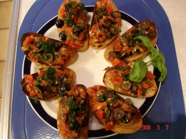 Rezept: Tomaten-Oliven-Crostini Bild Nr. 6 Tomaten-Oliven-Crostini - Rezept - Bild Nr. 6