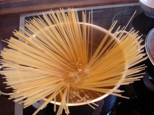 Rezept: Spaghetti mit Rahm-Bolognese Bild Nr. 12 Spaghetti mit Rahm-Bolognese - Rezept - Bild Nr. 12