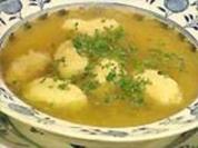 Grießklößchensuppe - Rezept