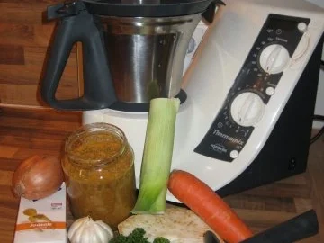 Rezept: GEMÜSEPASTE zu verwenden wie gekörnte Brühe GEMÜSEPASTE zu verwenden wie gekörnte Brühe - Rezept