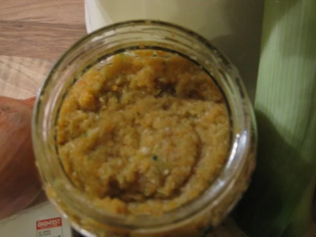 Rezept: GEMÜSEPASTE zu verwenden wie gekörnte Brühe Bild Nr. 3 GEMÜSEPASTE zu verwenden wie gekörnte Brühe - Rezept - Bild Nr. 3