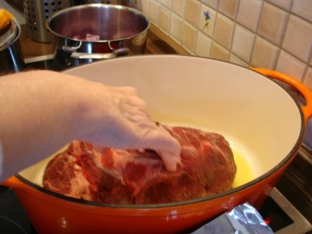 Rezept: Rinderbraten mit Rotkohl und Knödel Bild Nr. 5 Rinderbraten mit Rotkohl und Knödel - Rezept - Bild Nr. 5