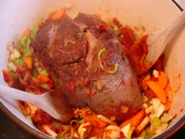 Rezept: Rinderbraten mit Rotkohl und Knödel Bild Nr. 8 Rinderbraten mit Rotkohl und Knödel - Rezept - Bild Nr. 8