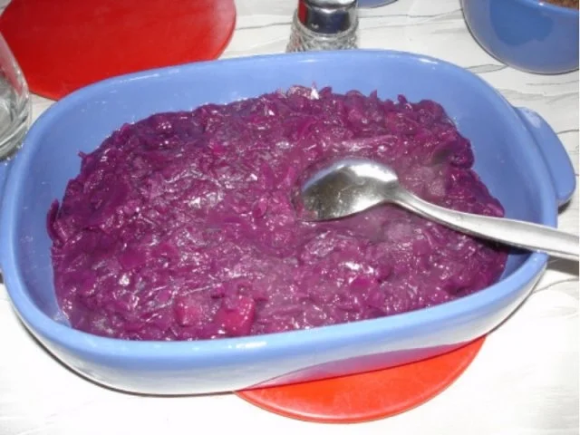 Rezept: Rinderbraten mit Rotkohl und Knödel Bild Nr. 14 Rinderbraten mit Rotkohl und Knödel - Rezept - Bild Nr. 14