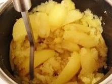 kartoffelpüree mit möhren und bratwurst - Rezept - Bild Nr. 2