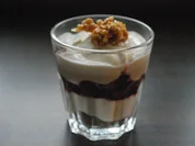 Weihnachtliches Beeren-Trifle mit Mandelkrokant - Rezept