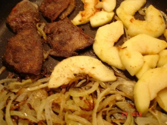 Leber mit Zwiebel- und Apfelringen - Rezept - Bild Nr. 8