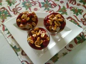 Rezept: Grรผtze mit Quarkcreme und karamellisierten Erdnรผssen Grรผtze mit Quarkcreme und karamellisierten Erdnรผssen - Rezept