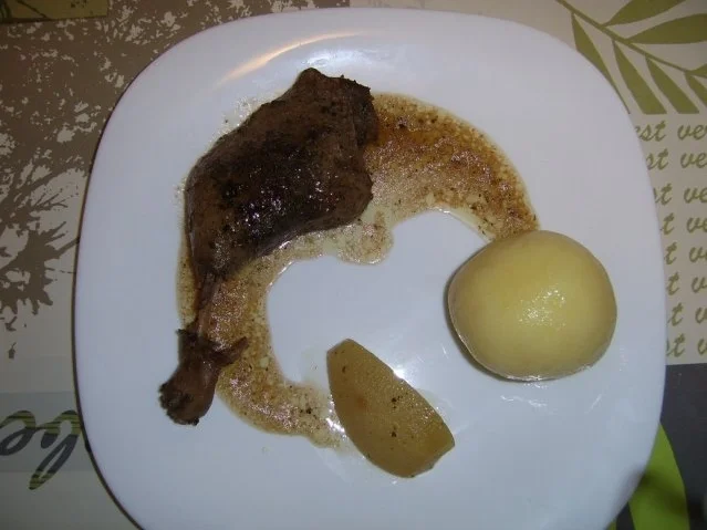 Rezept: Barbarie-Entenkeulen mit Calvadosäpfeln Bild Nr. 3 Barbarie-Entenkeulen mit Calvadosäpfeln - Rezept - Bild Nr. 3