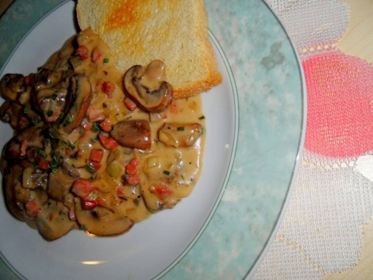 Champignons sauer; dazu Toast - Rezept - Bild Nr. 3