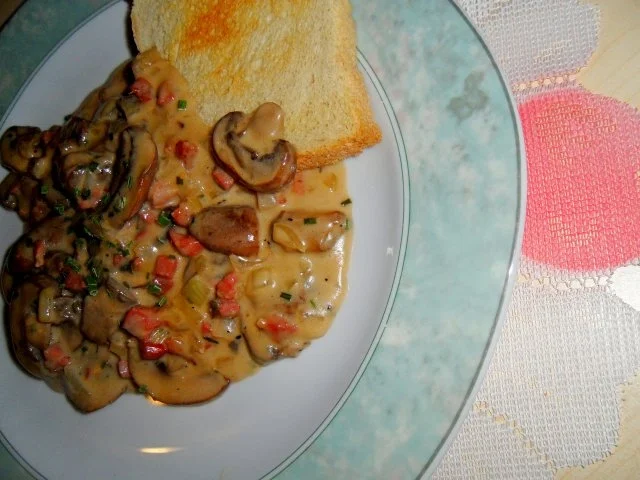 Rezept: Champignons sauer; dazu Toast Bild Nr. 3 Champignons sauer; dazu Toast - Rezept - Bild Nr. 3
