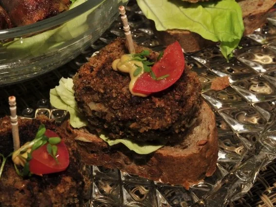 Tapas & Fingerfood: Mini-Bouletten (Hacklaibchen) - Rezept - Bild Nr. 2