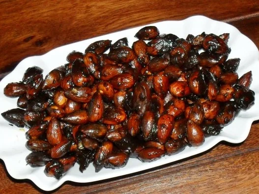 Rezept: Gebrannte Chili-Mandeln Bild Nr. 2 Gebrannte Chili-Mandeln - Rezept - Bild Nr. 2