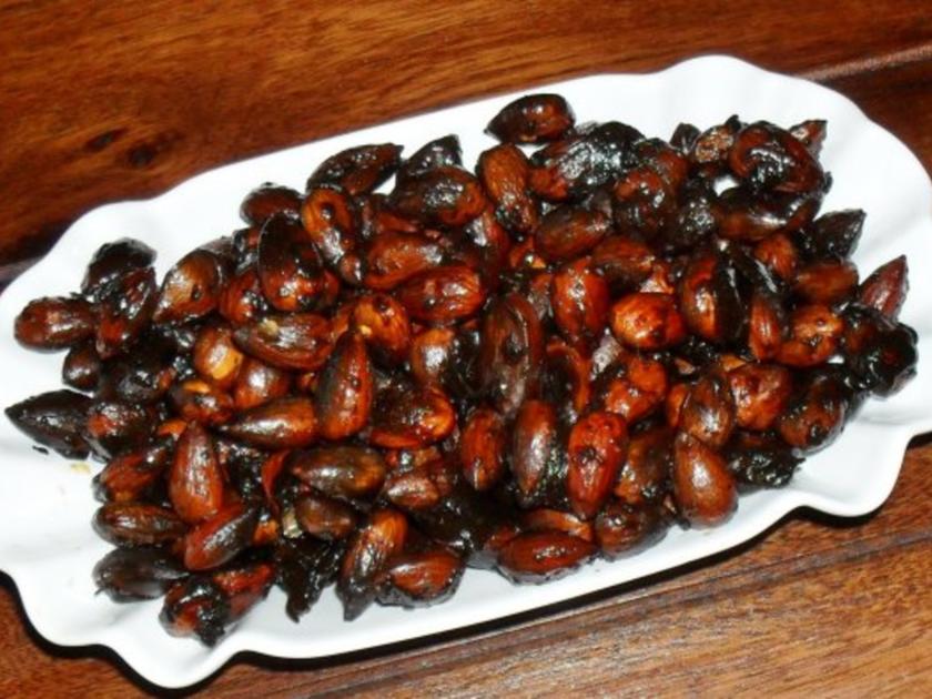 Gebrannte Chili Mandeln - schnell &amp; einfach - 591 kcal/100g