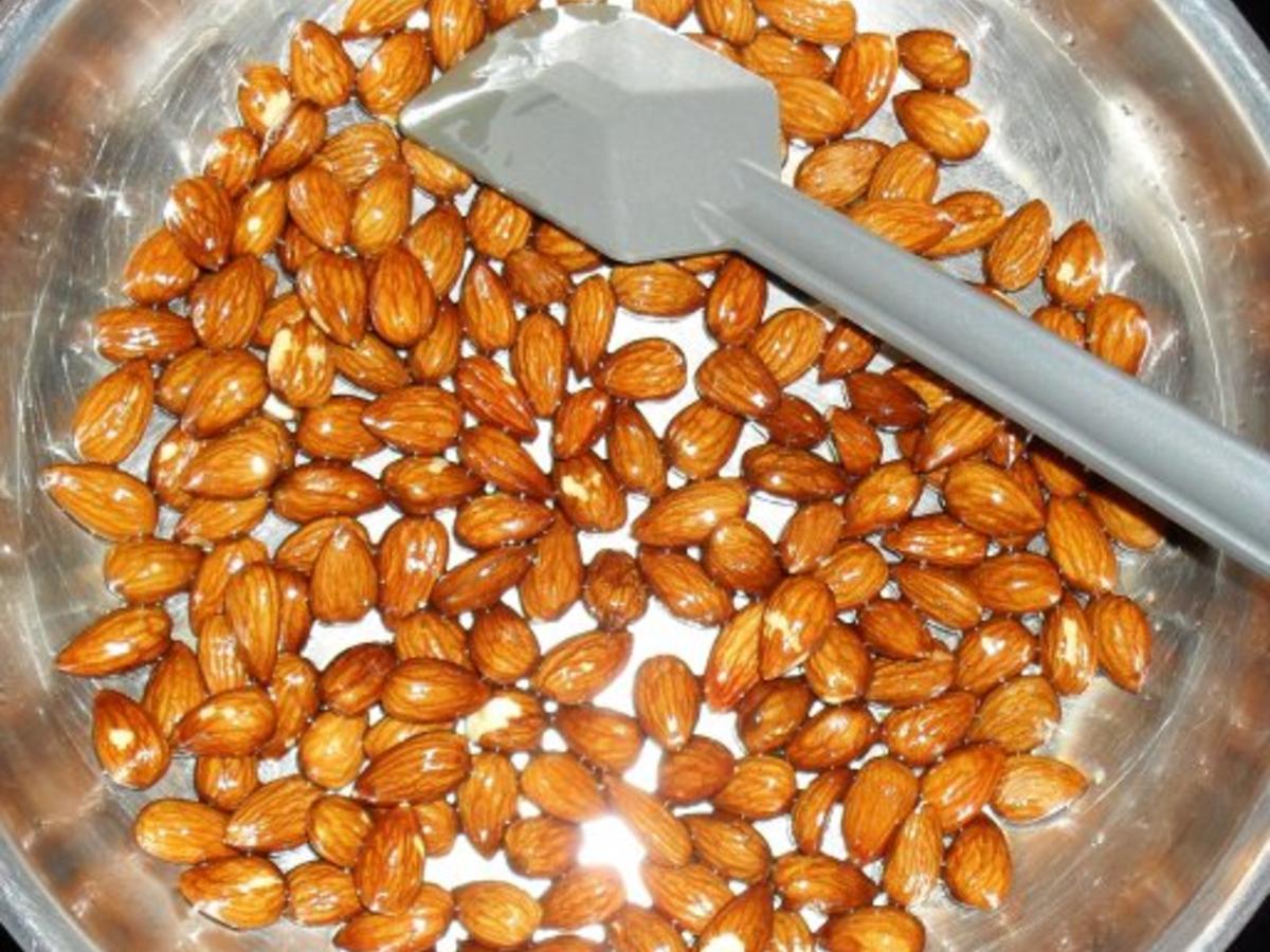 Gebrannte Chili Mandeln - schnell &amp; einfach - 591 kcal/100g