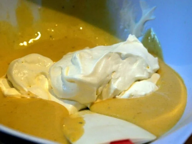 Rezept: Kardamom-Zimt-Parfait mit Maronensauce und Cranberries Bild Nr. 6 Kardamom-Zimt-Parfait mit Maronensauce und Cranberries - Rezept - Bild Nr. 6