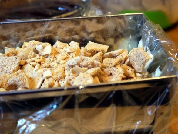 Rezept: Kardamom-Zimt-Parfait mit Maronensauce und Cranberries Bild Nr. 7 Kardamom-Zimt-Parfait mit Maronensauce und Cranberries - Rezept - Bild Nr. 7