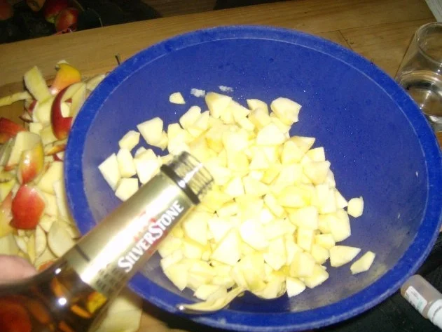 Rezept: Apfelkuchen mit Rosinen und Mandeln Bild Nr. 3 Apfelkuchen mit Rosinen und Mandeln - Rezept - Bild Nr. 3