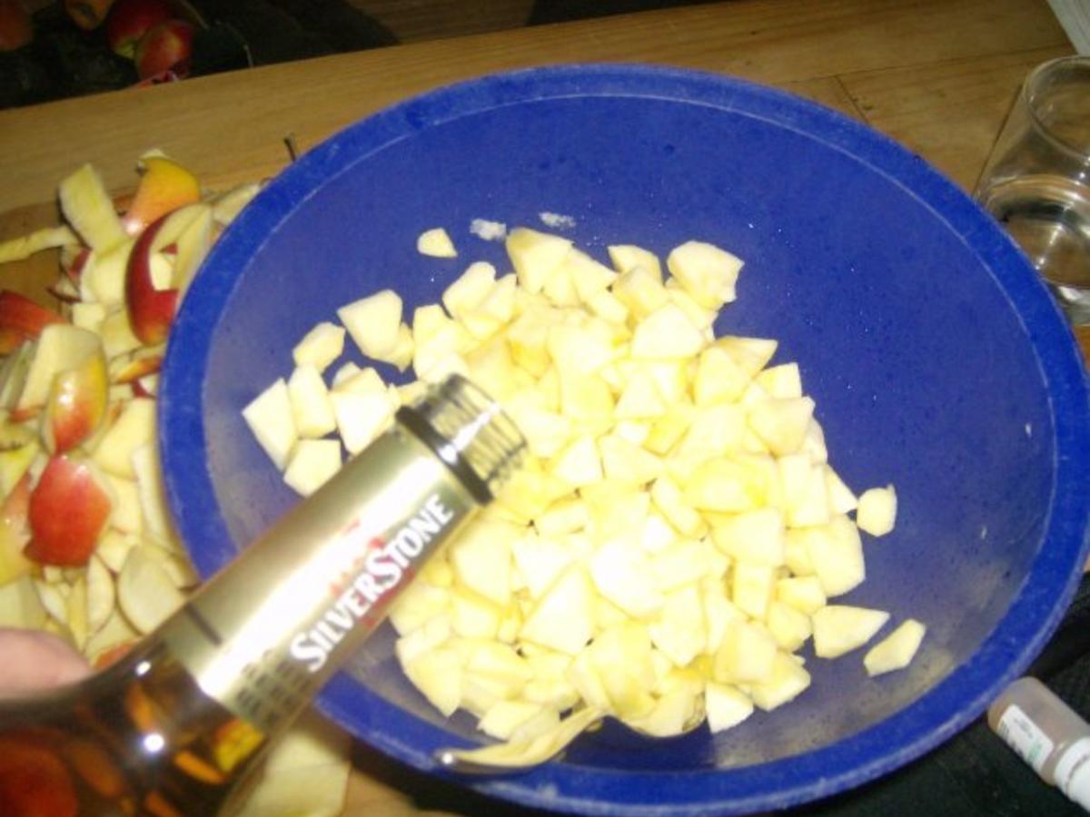 Apfelkuchen mit Rosinen und Mandeln - schnell &amp; einfach - von moniundpeter