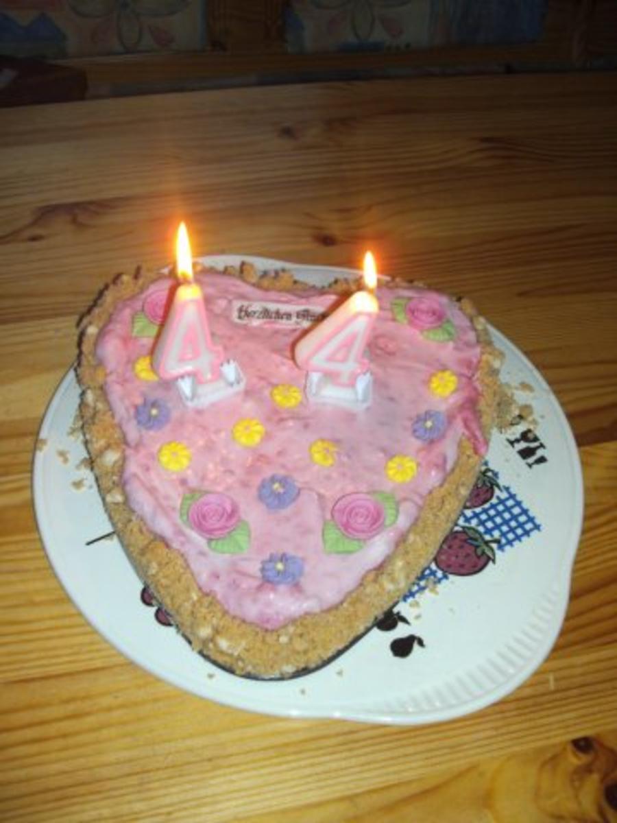 backen / Kuchen: Geburtstagstorte mit Himbeeren und Erdbeeren - Rezept - Bild Nr. 3