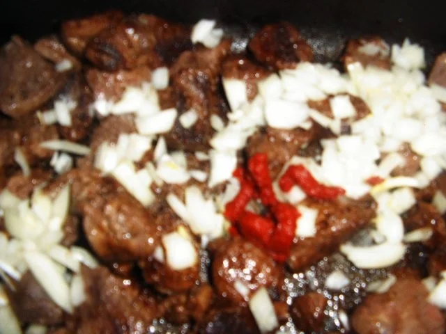 Rezept: Hirschgulasch Bild Nr. 5 Hirschgulasch - Rezept - Bild Nr. 5