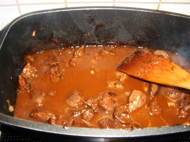 Rezept: Hirschgulasch Bild Nr. 7 Hirschgulasch - Rezept - Bild Nr. 7