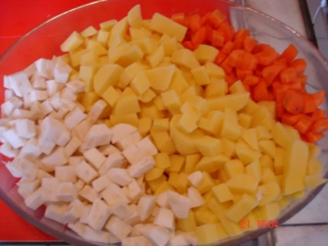 Rezept: Kartoffelsuppe cremig und lecker Bild Nr. 4 Kartoffelsuppe cremig und lecker - Rezept - Bild Nr. 4