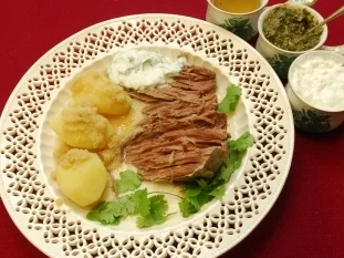 Tafelspitz mit drei Soßen und gelben Heidekartoffeln (Barbara Herzsprung) - Rezept