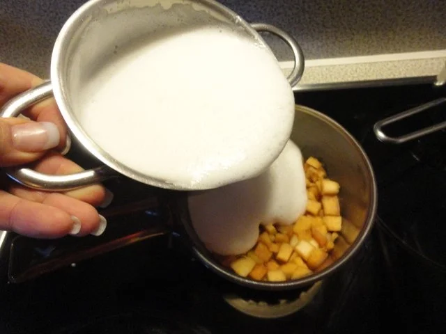 Calvados Apfel in Sekt Creme mit Cantuccini - Rezept - Bild Nr. 4