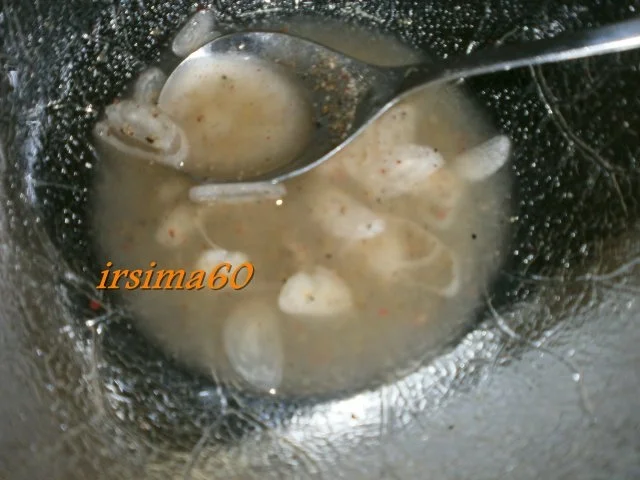 Fruchtiger Feldsalat mit Pecannüssen - Rezept - Bild Nr. 2