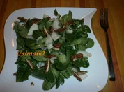 Fruchtiger Feldsalat mit Pecannüssen - Rezept