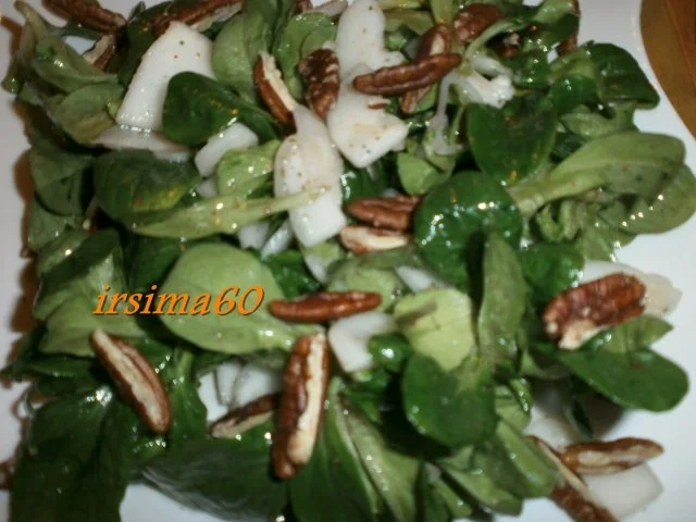 Fruchtiger Feldsalat mit Pecannüssen - Rezept - Bild Nr. 4