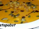 Kürbiscreme Suppe mit Kartoffelcroutons - Rezept