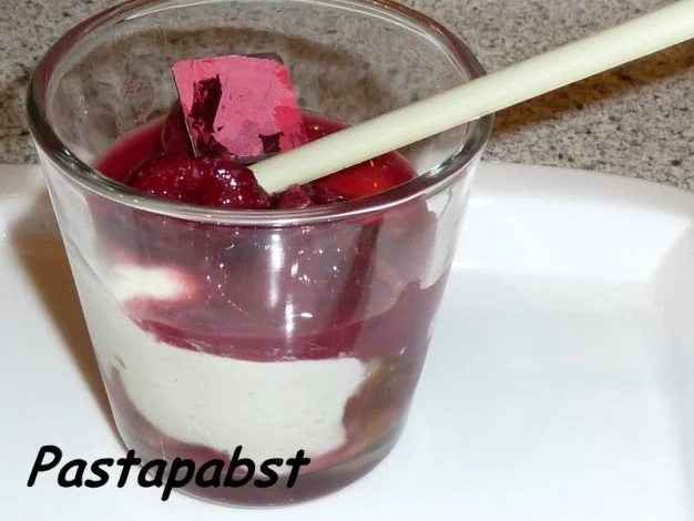 Rezept: Marzipankirschen mit Mascarponecreme Bild Nr. 3 Marzipankirschen mit Mascarponecreme - Rezept - Bild Nr. 3