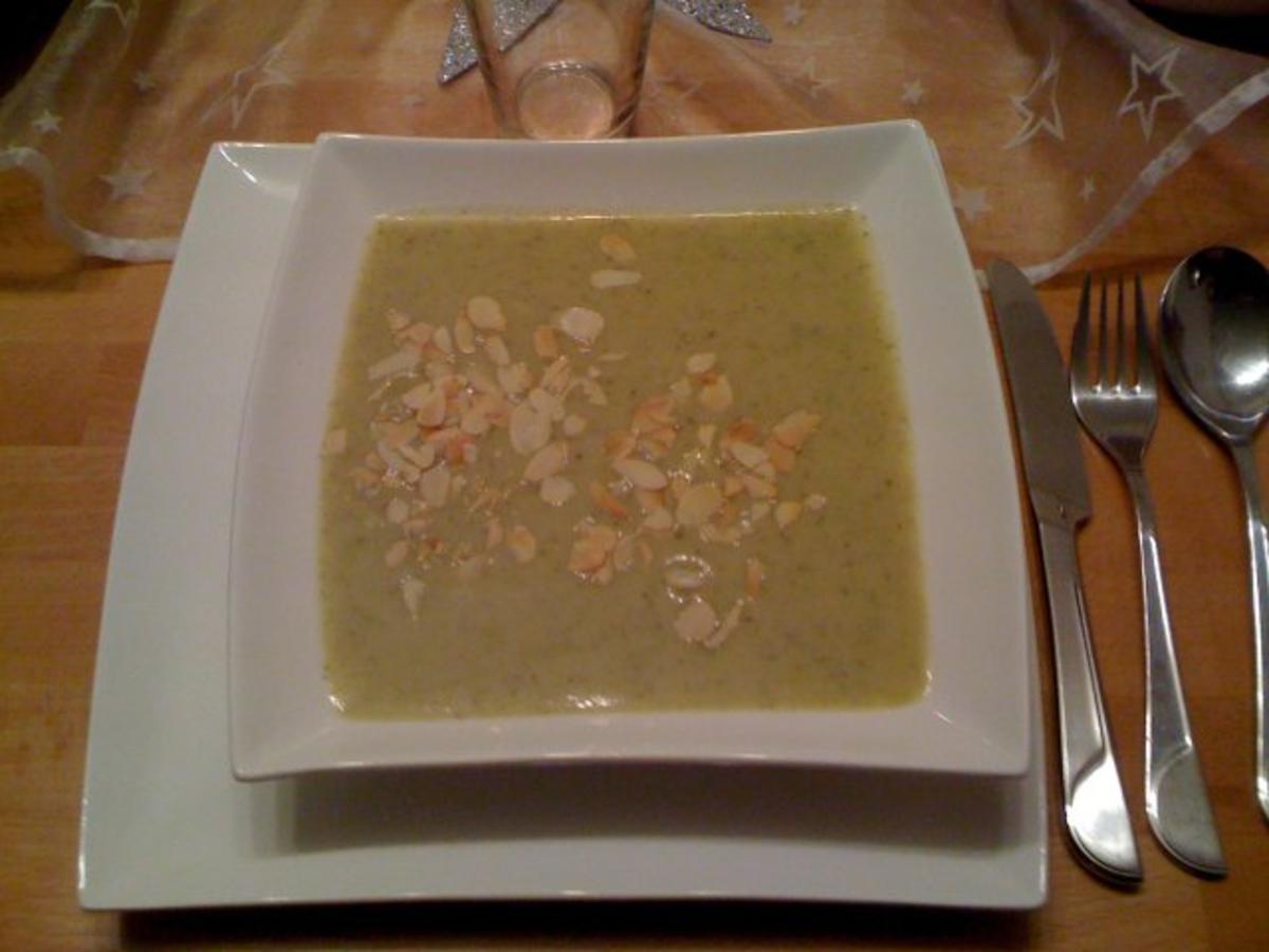 Bilder für Leo´s Kartoffel-Broccoli-Creme-Suppe - Rezept