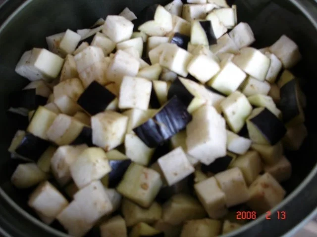 Rezept: Würzige Auberginen mit Schweinehack Bild Nr. 3 Würzige Auberginen mit Schweinehack - Rezept - Bild Nr. 3