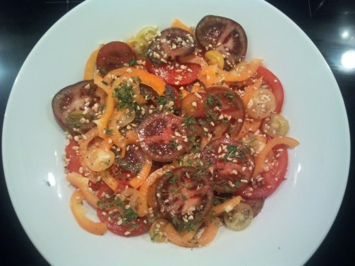 Tomaten-Paprika-Salat mit Zitronen-Vanille-Dressing - Rezept - Bild Nr. 2