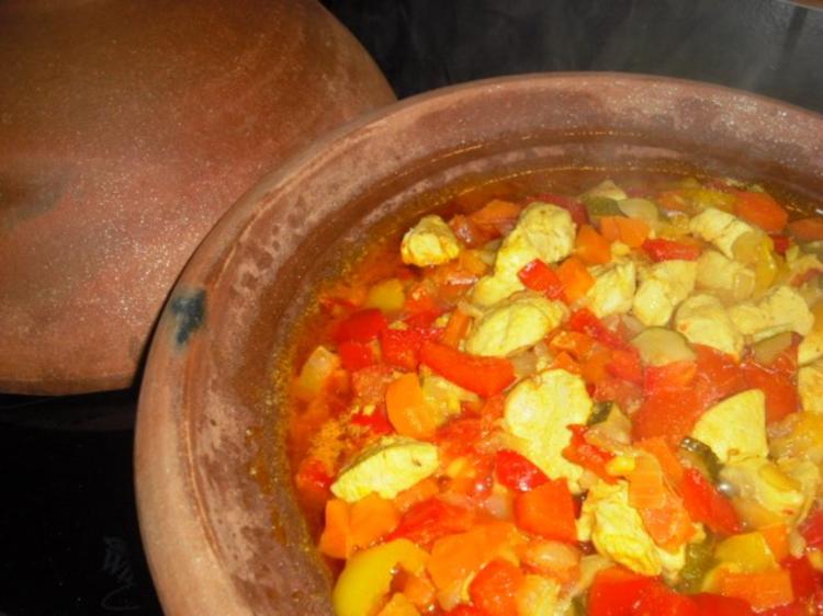 Hähnchen-Gemüse-Tajine - Rezept mit Bild - kochbar.de