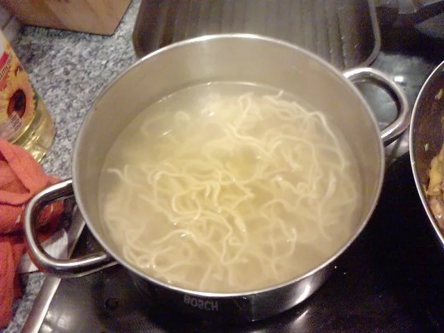 Zum 150igsten:  Schwarzer Tiger in Gemüse und Nudeln - Rezept - Bild Nr. 7