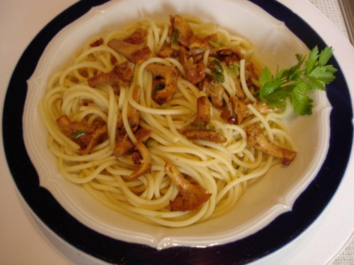 Spaghetti mit Pfifferlingen - Rezept