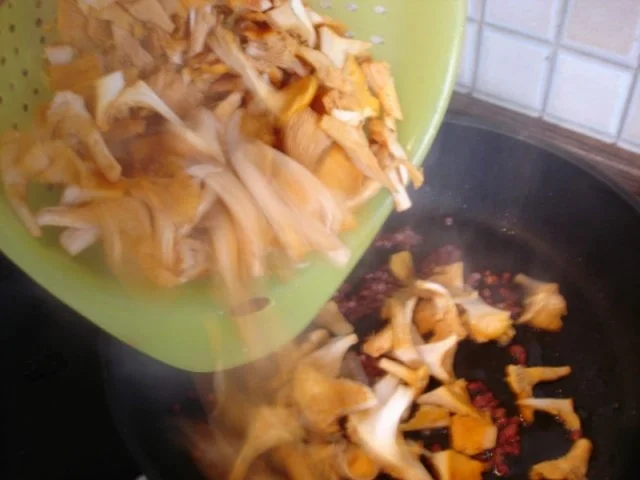 Rezept: Spaghetti mit Pfifferlingen Bild Nr. 7 Spaghetti mit Pfifferlingen - Rezept - Bild Nr. 7