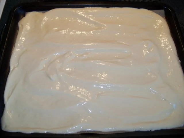 Himbeerbiskuitrolle mit Toblerone - Rezept - Bild Nr. 3