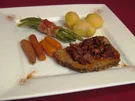 Rezept: Cowboy Pot Roast mit roten Kartoffeln, grünen Bohnen im Prosciutto-Mantel und Pilzsoße Cowboy Pot Roast mit roten Kartoffeln, grünen Bohnen im Prosciutto-Mantel und Pilzsoße - Rezept