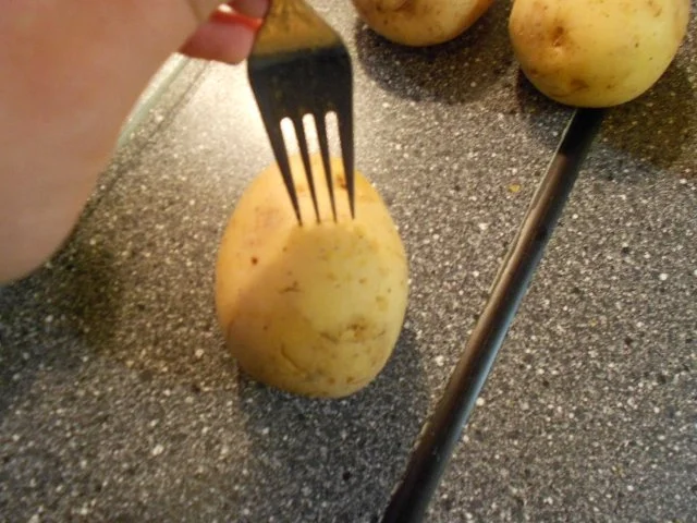 Folienkartoffeln aus dem Backofen, mit Knoblauch und Salz - Rezept - Bild Nr. 5