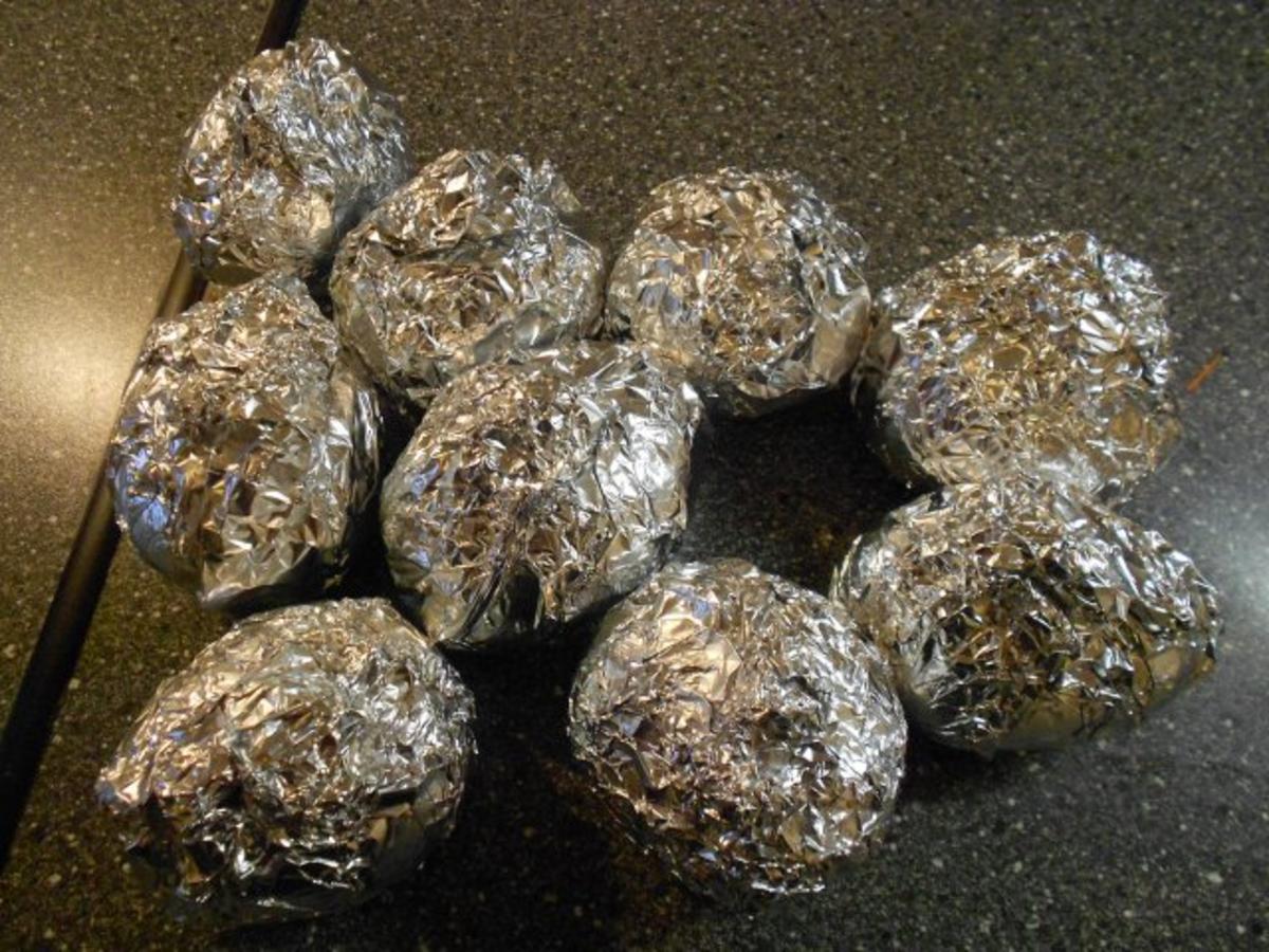 Folienkartoffeln aus dem Backofen, mit Knoblauch und Salz - Rezept - Bild Nr. 11