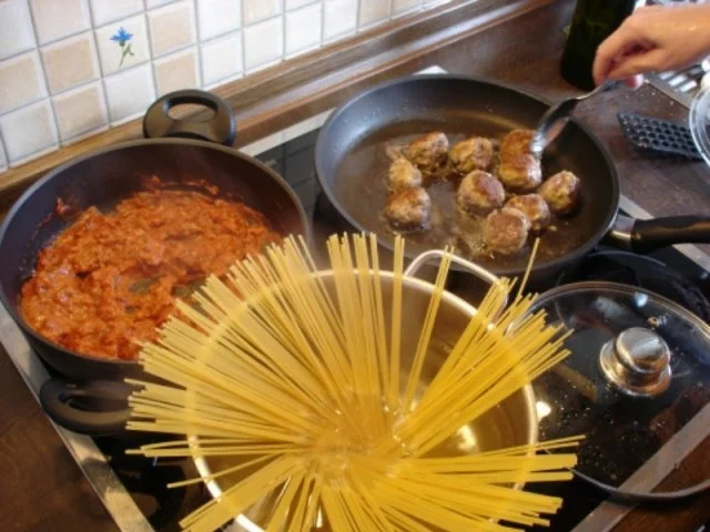 Rezept: Spaghetti mit Hackbällchen Bild Nr. 8 Spaghetti mit Hackbällchen - Rezept - Bild Nr. 8